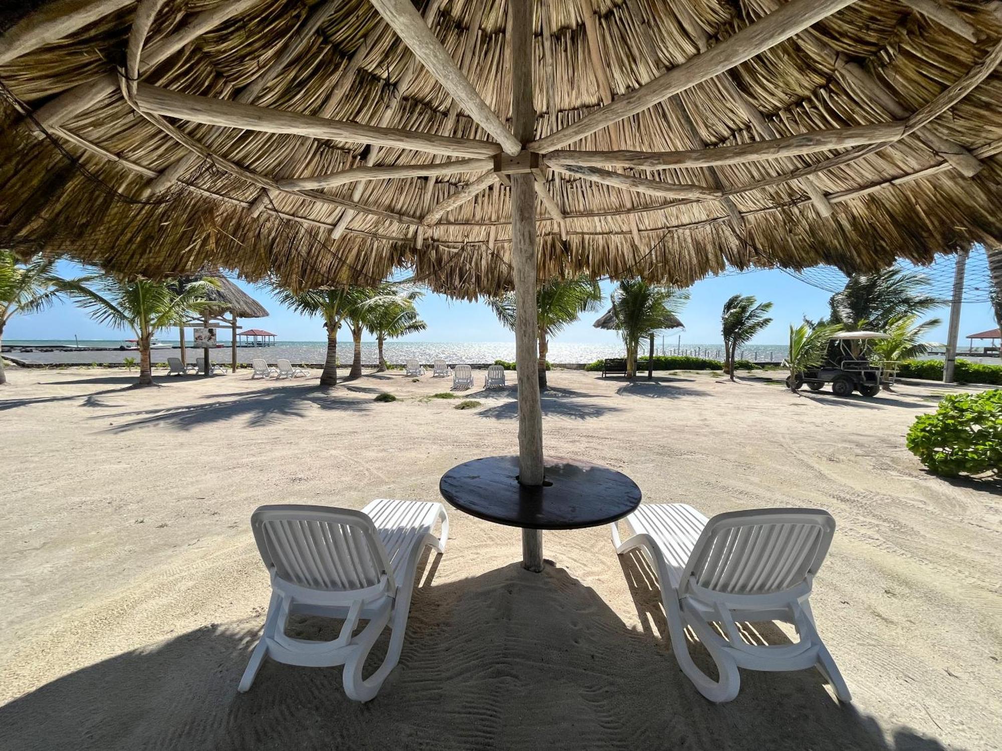 Captain Morgan'S Retreat San Pedro  Buitenkant foto
